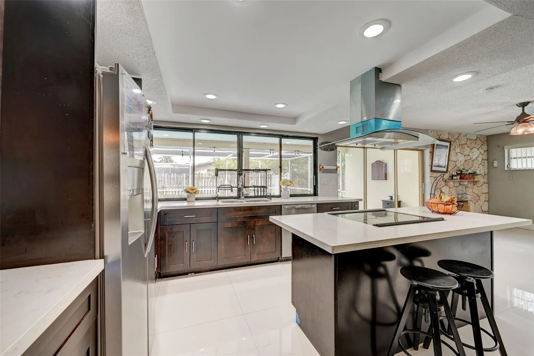 Kitchen entry
