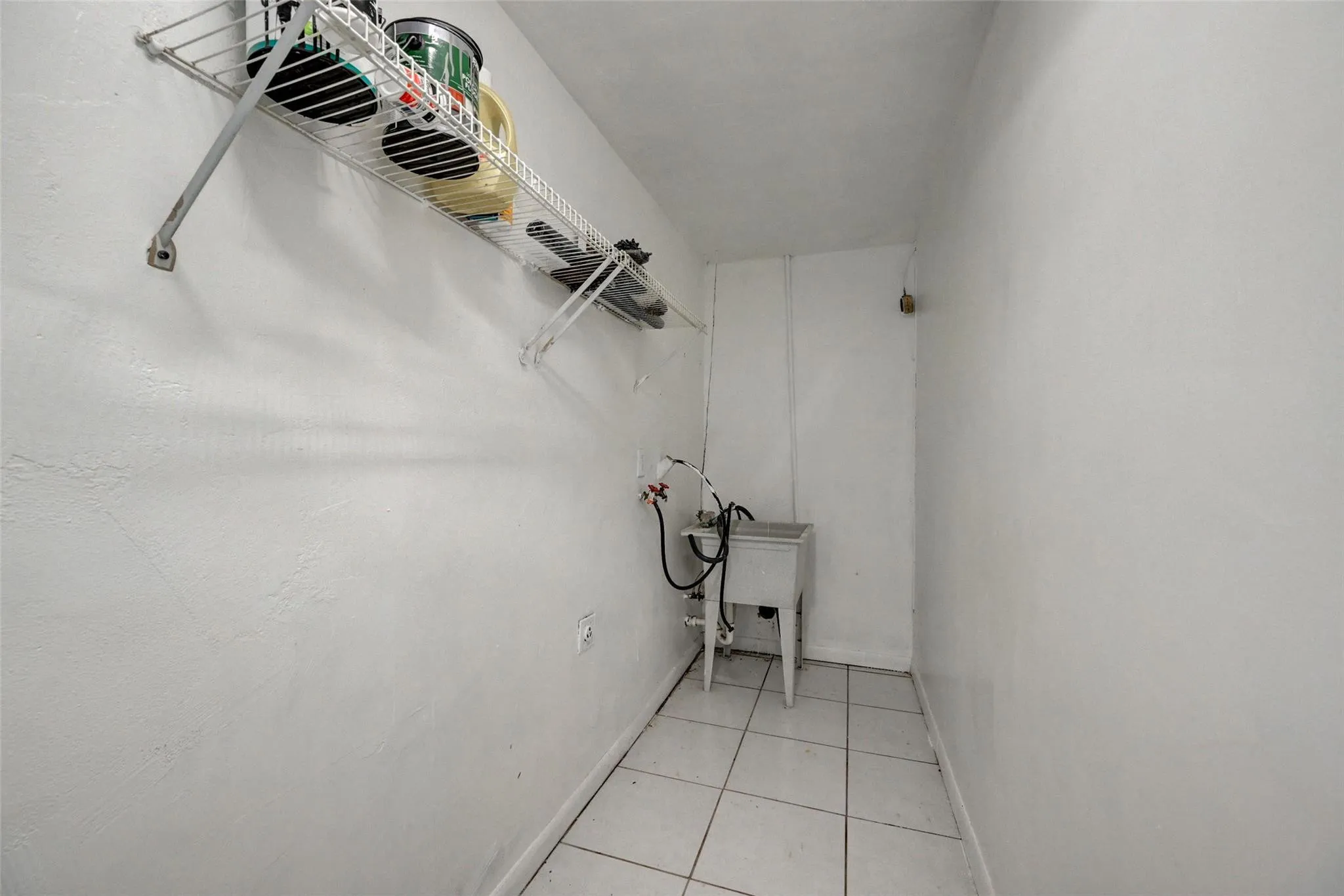 Washer and Dryer Hook-up