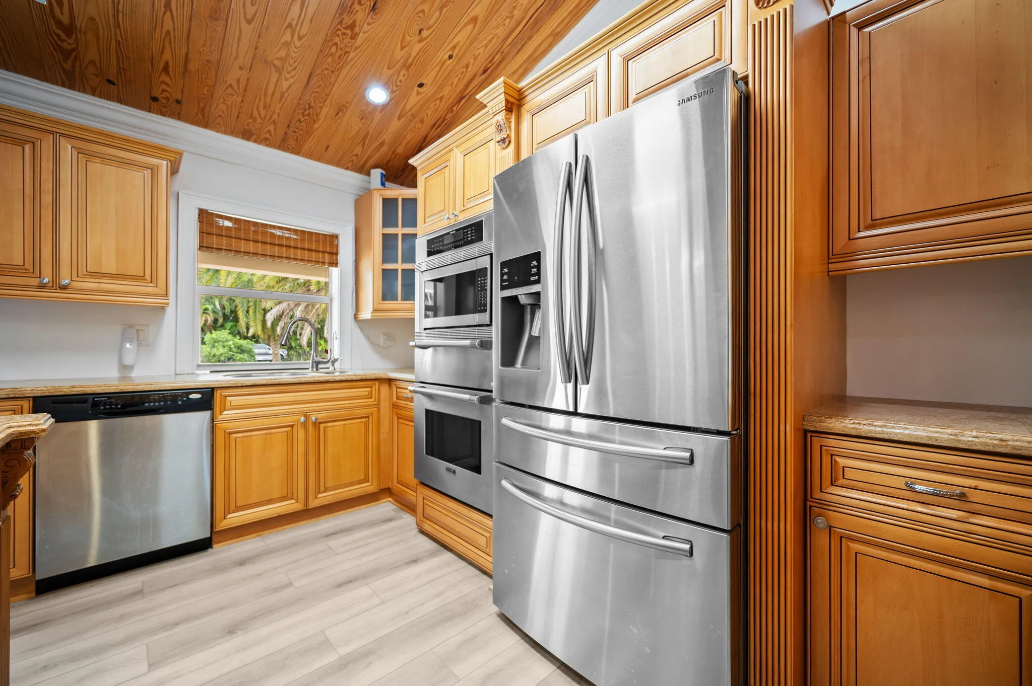 13-web-or-mls-5700-sw-196th-ln