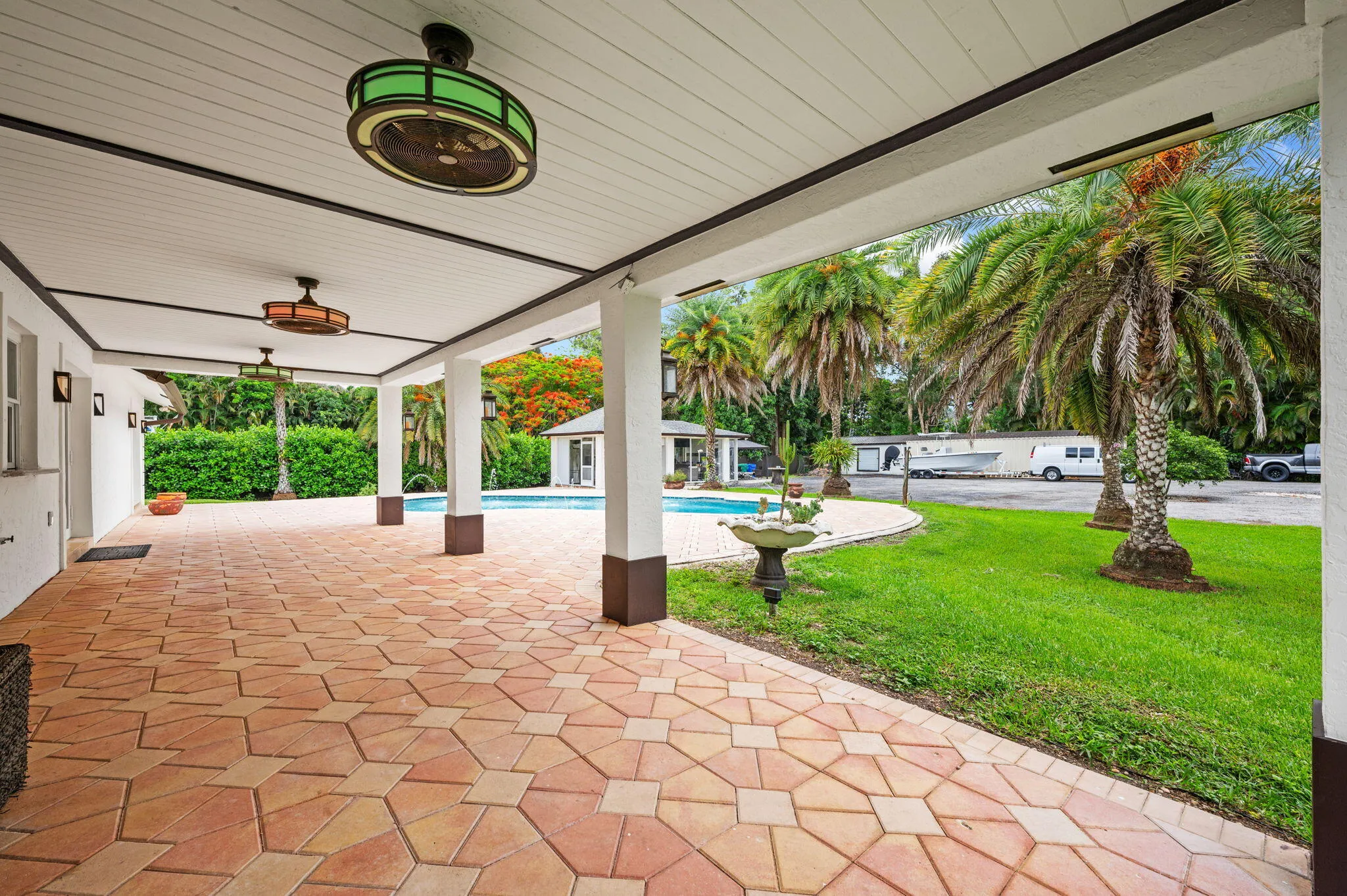 28-web-or-mls-5700-sw-196th-ln