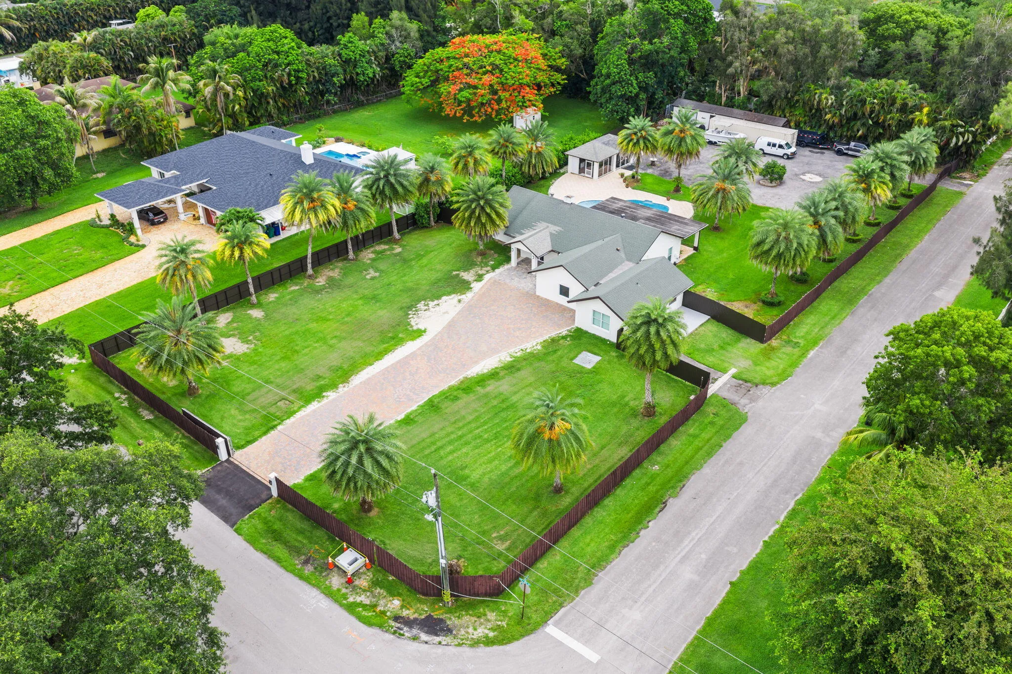 39-web-or-mls-5700-sw-196th-ln