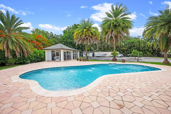 23-web-or-mls-5700-sw-196th-ln