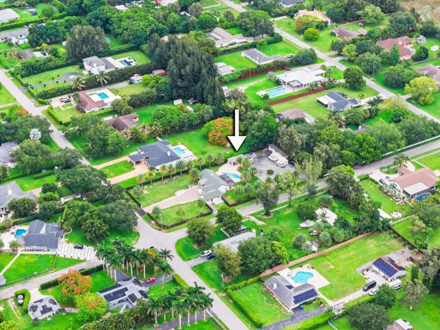 44-web-or-mls-5700-sw-196th-ln