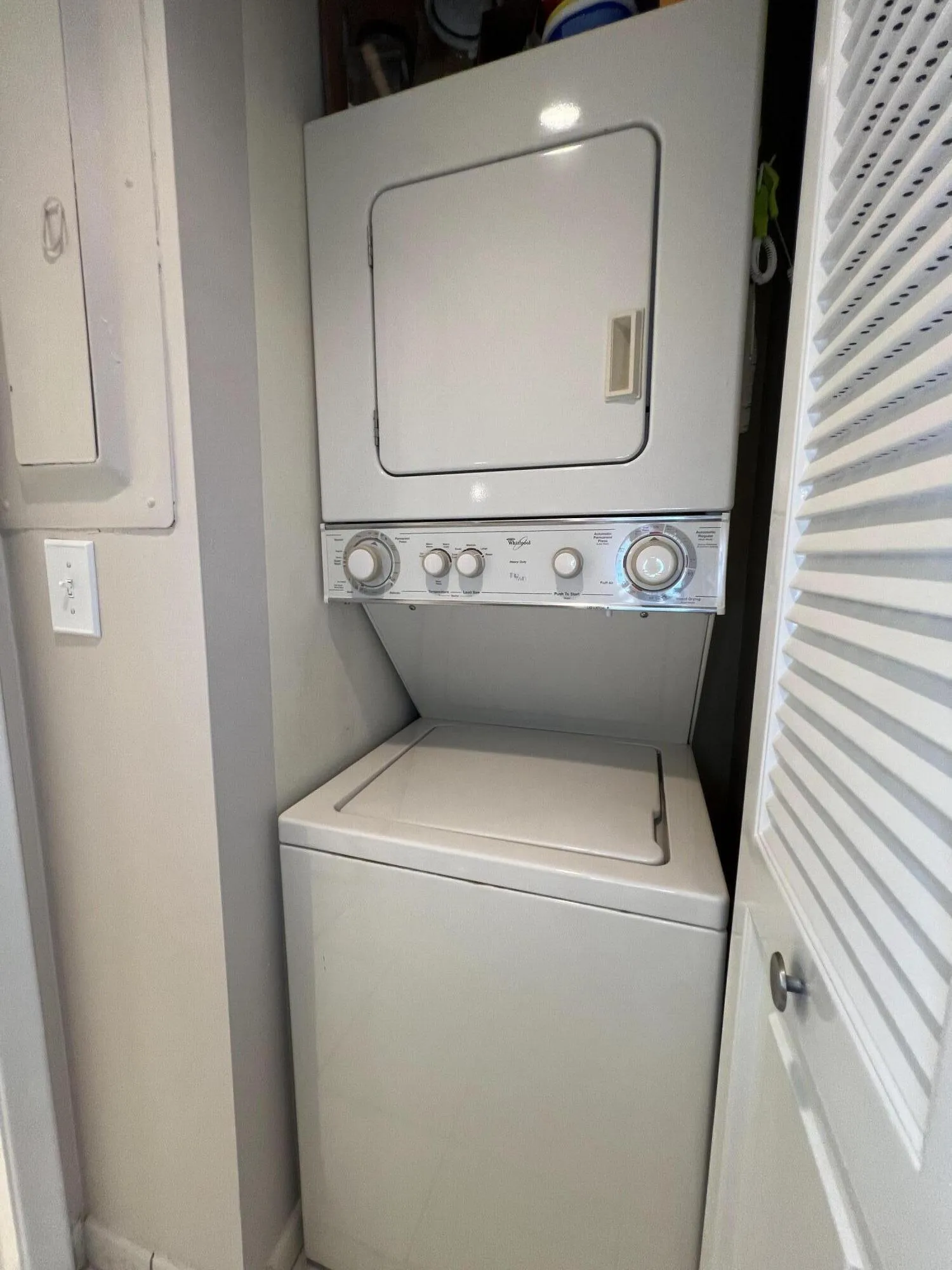 Washer/Dryer Inside