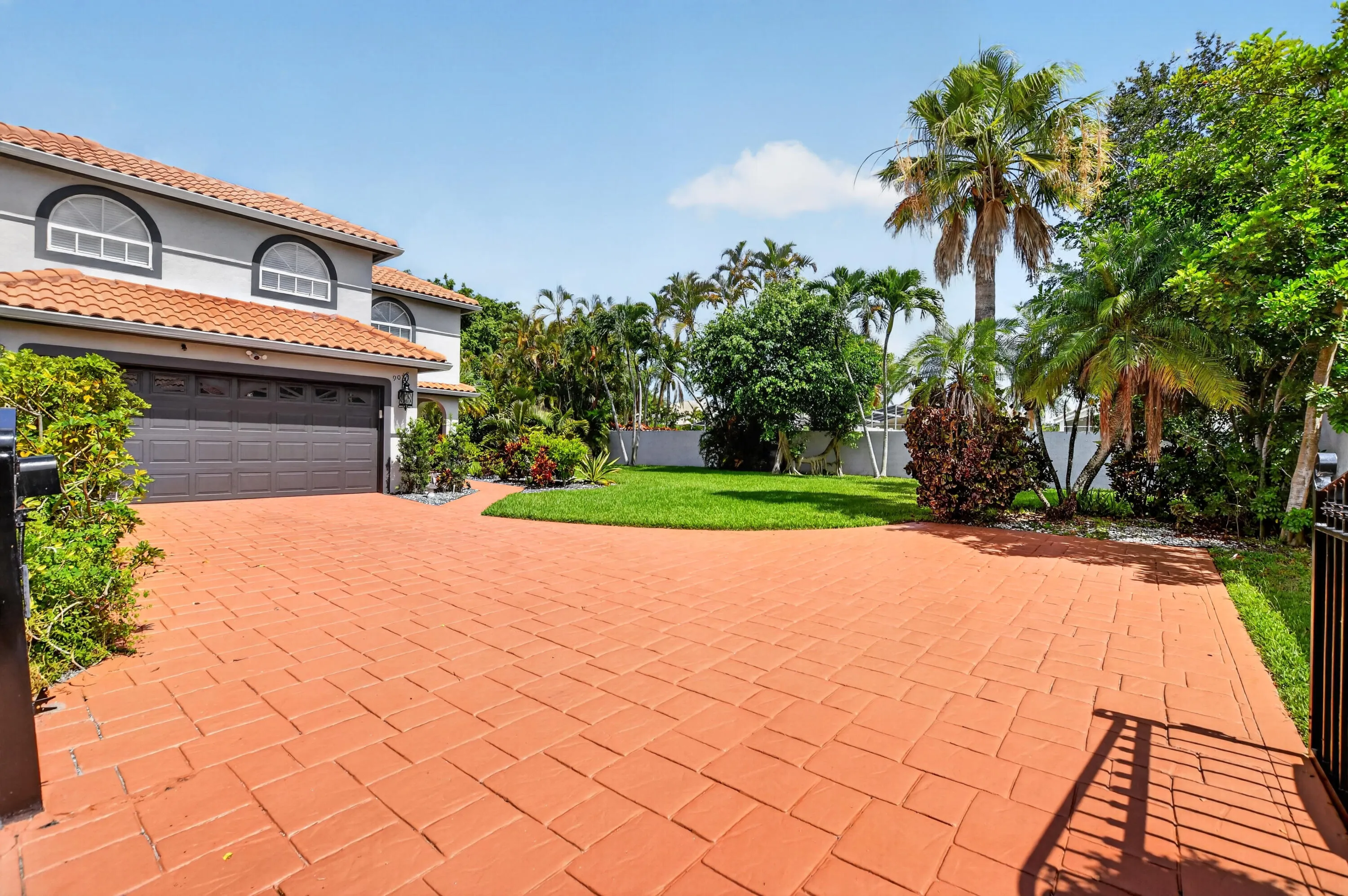 Property size 13,831 Sq ft