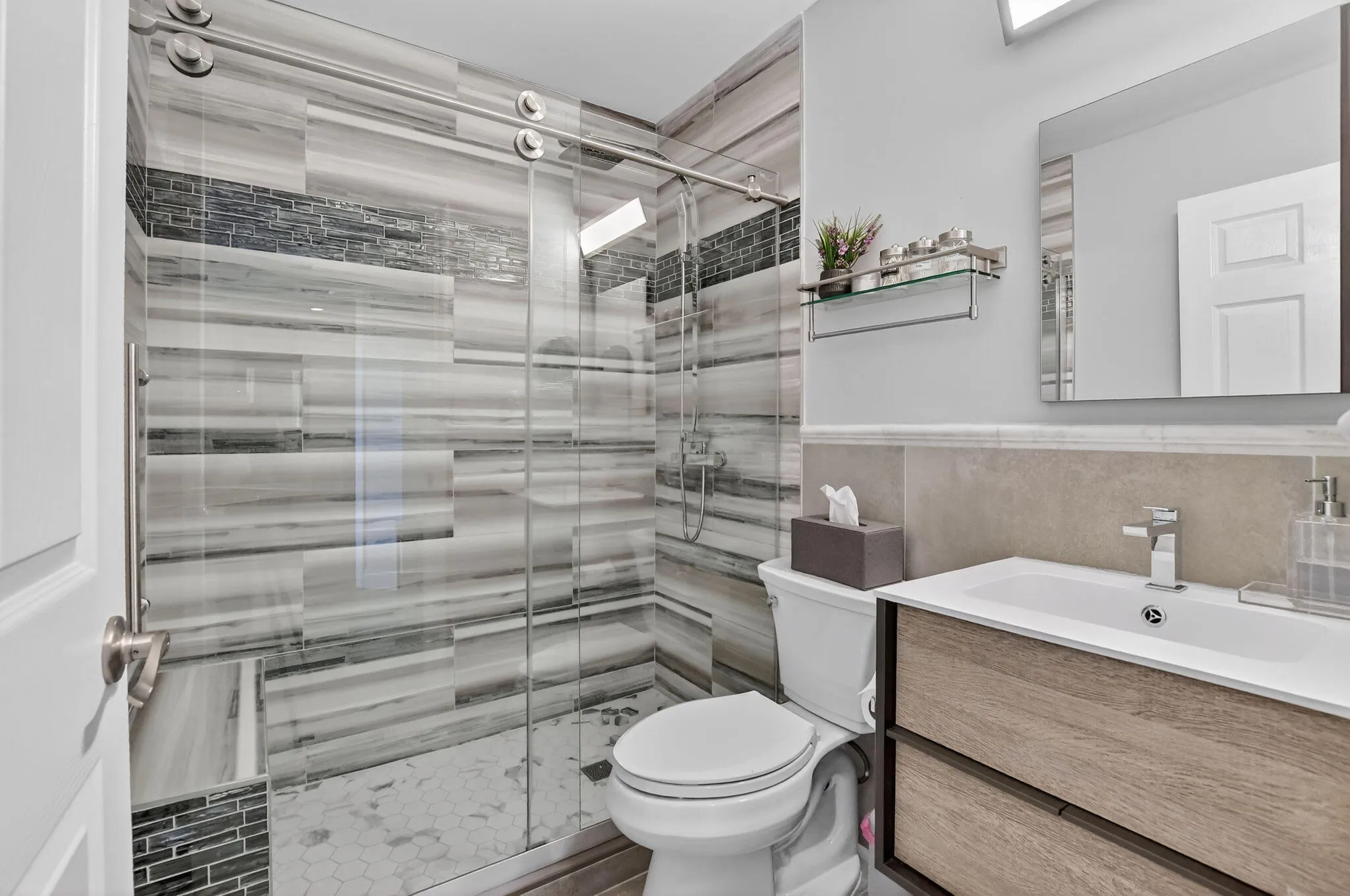1st floor renovated full bathroom