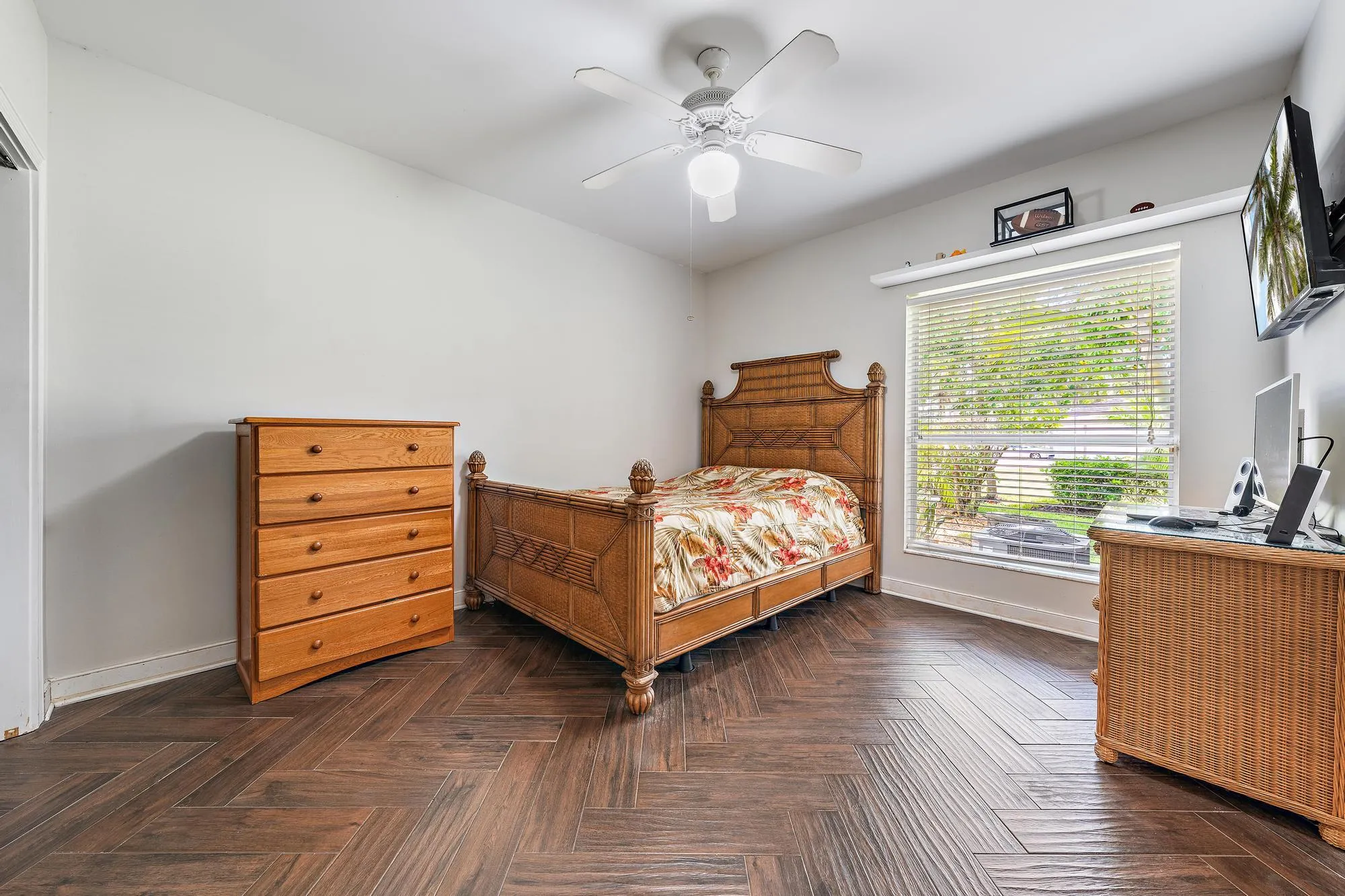 Property photo 34