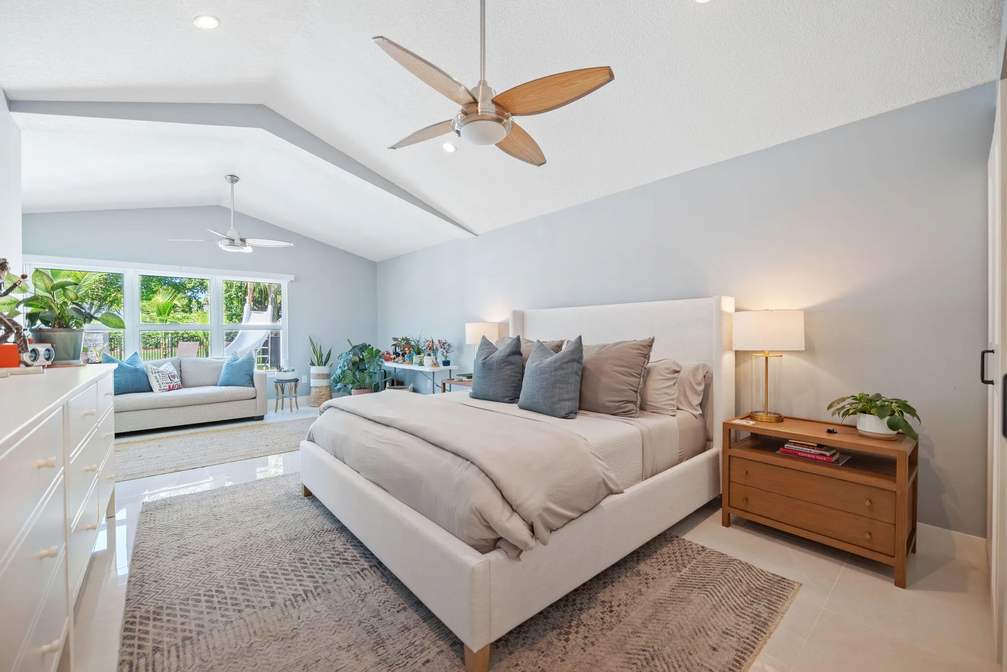 19-web-or-mls-22612-middletown-dr