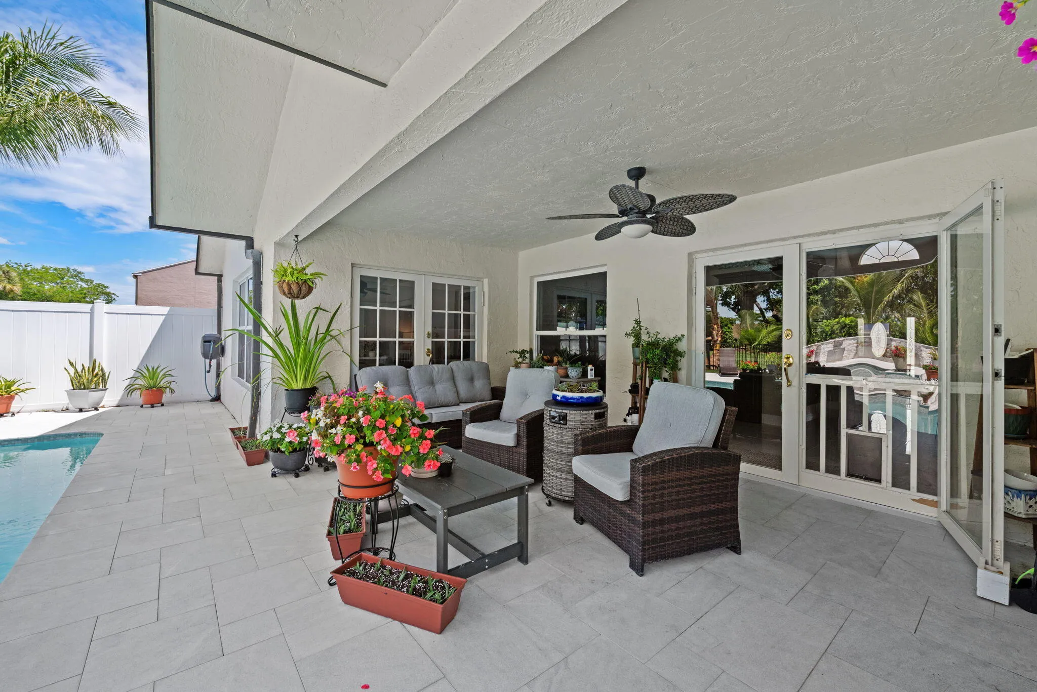 38-web-or-mls-22612-middletown-dr