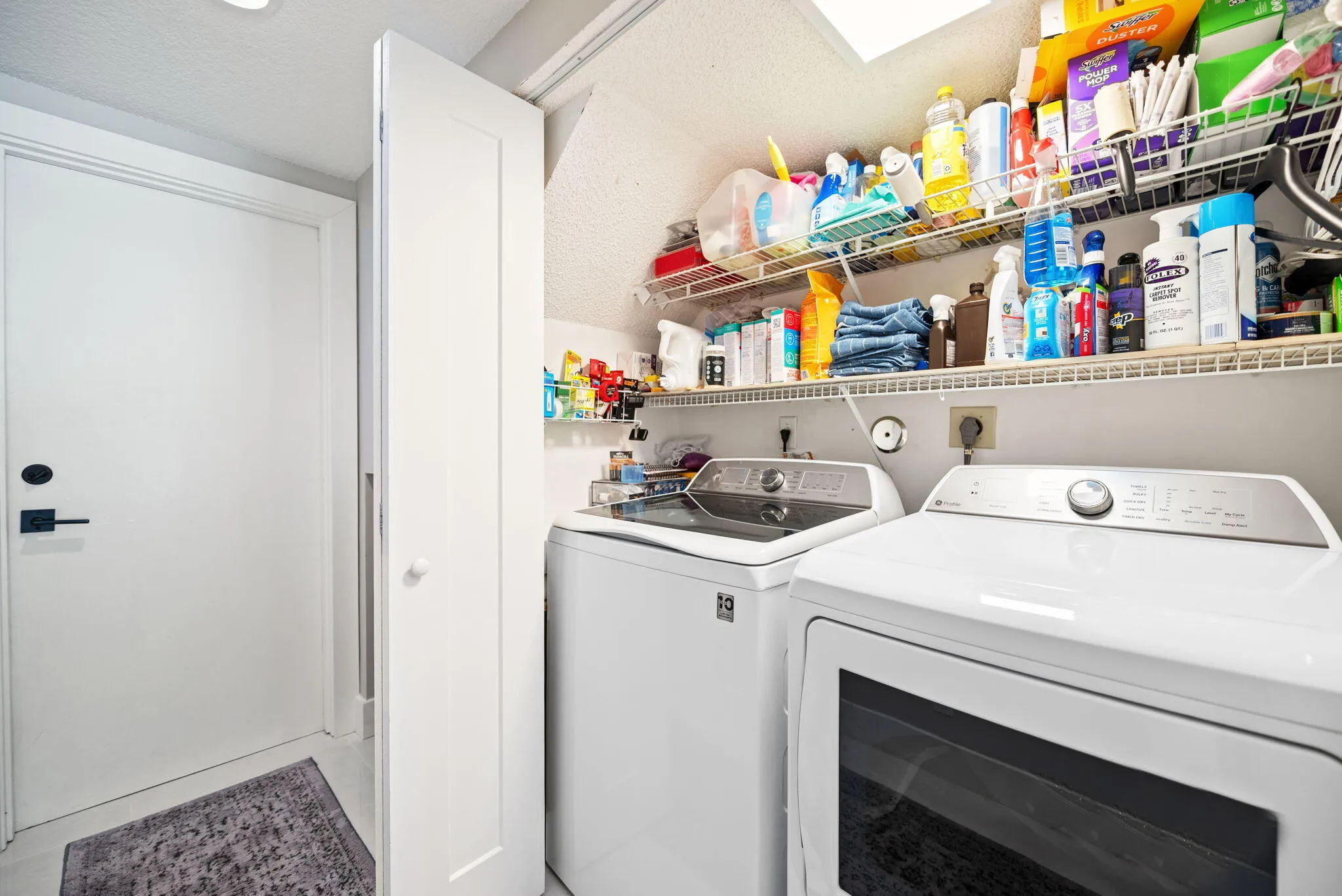 37-web-or-mls-22612-middletown-dr