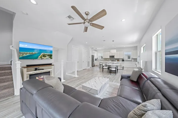 Great Room - 2nd Floor