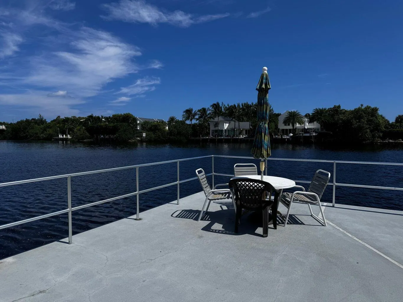 Intracoastal seating