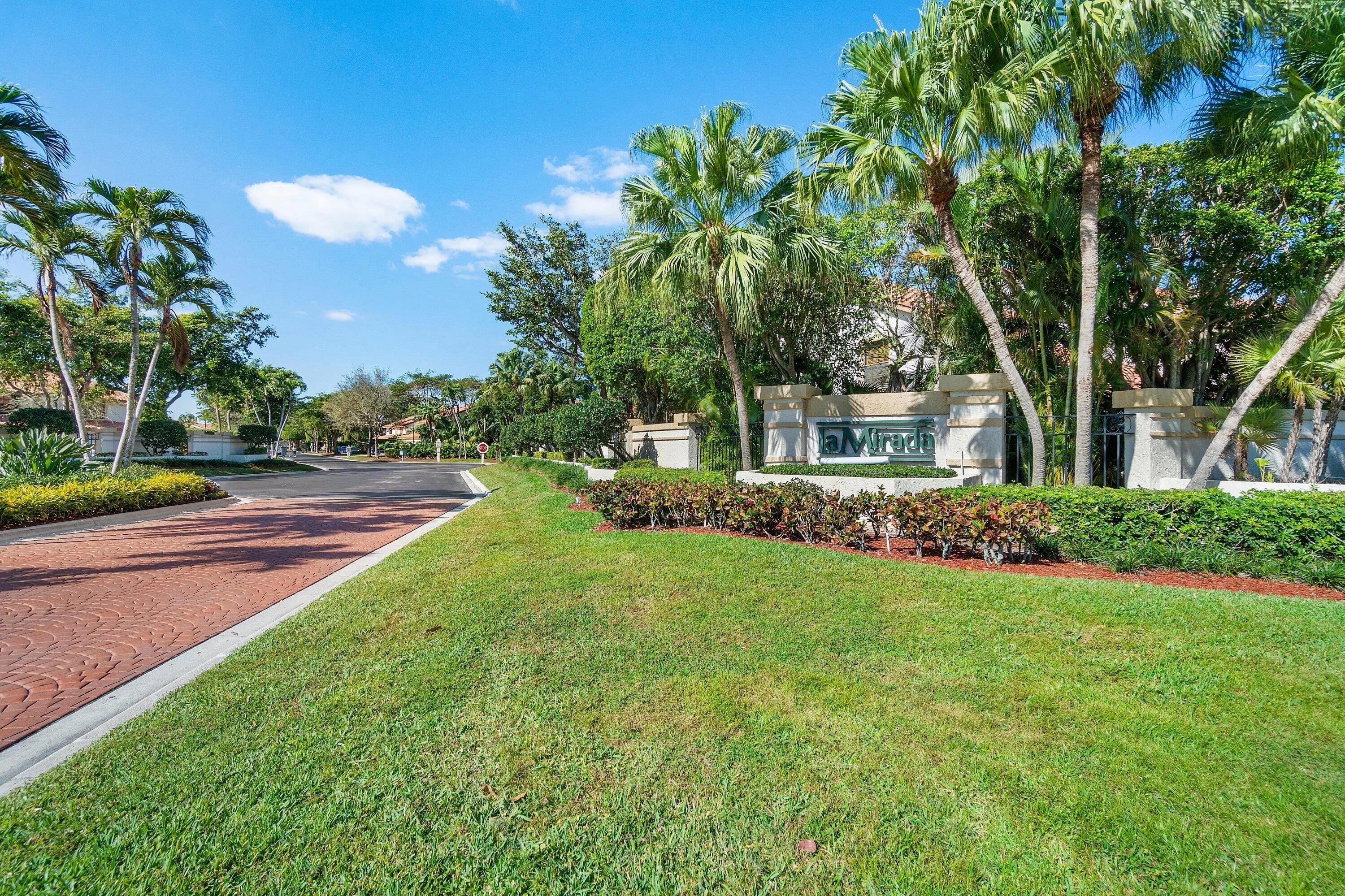 054-7942LaMiradaDrive-BocaRaton-FL-33433