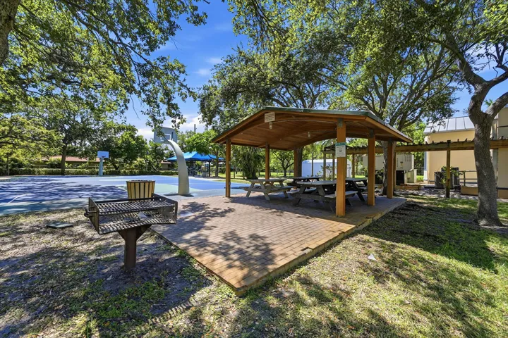 Beautiful community green space perfect for walking, unwinding, and enjoying the Florida sunshine.