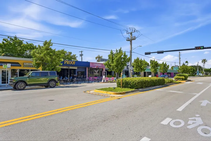 Just moments from vibrant Wilton Drive, known for its restaurants, shopping, and entertainment.
