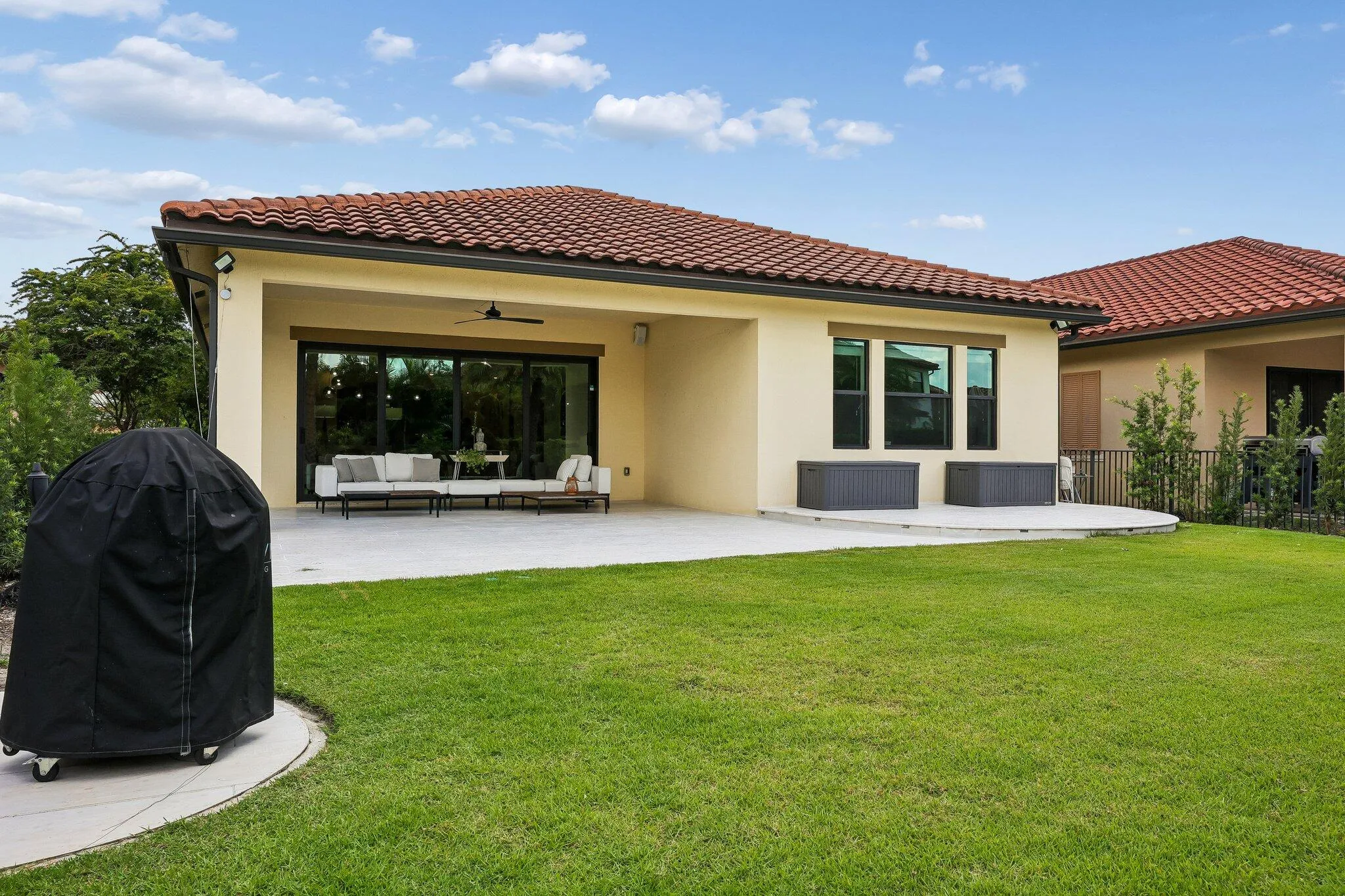 YARD/PATIO