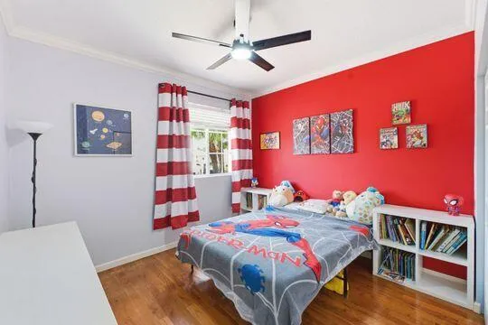 Nice sized bedrom