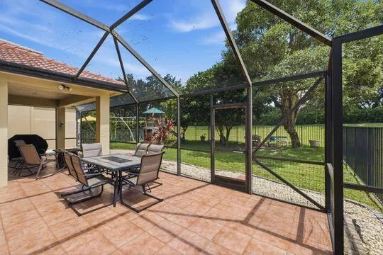 Tiled and screened patio