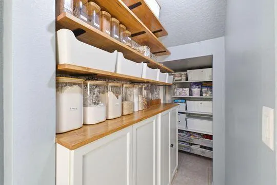 Great walk in pantry with lots of storage