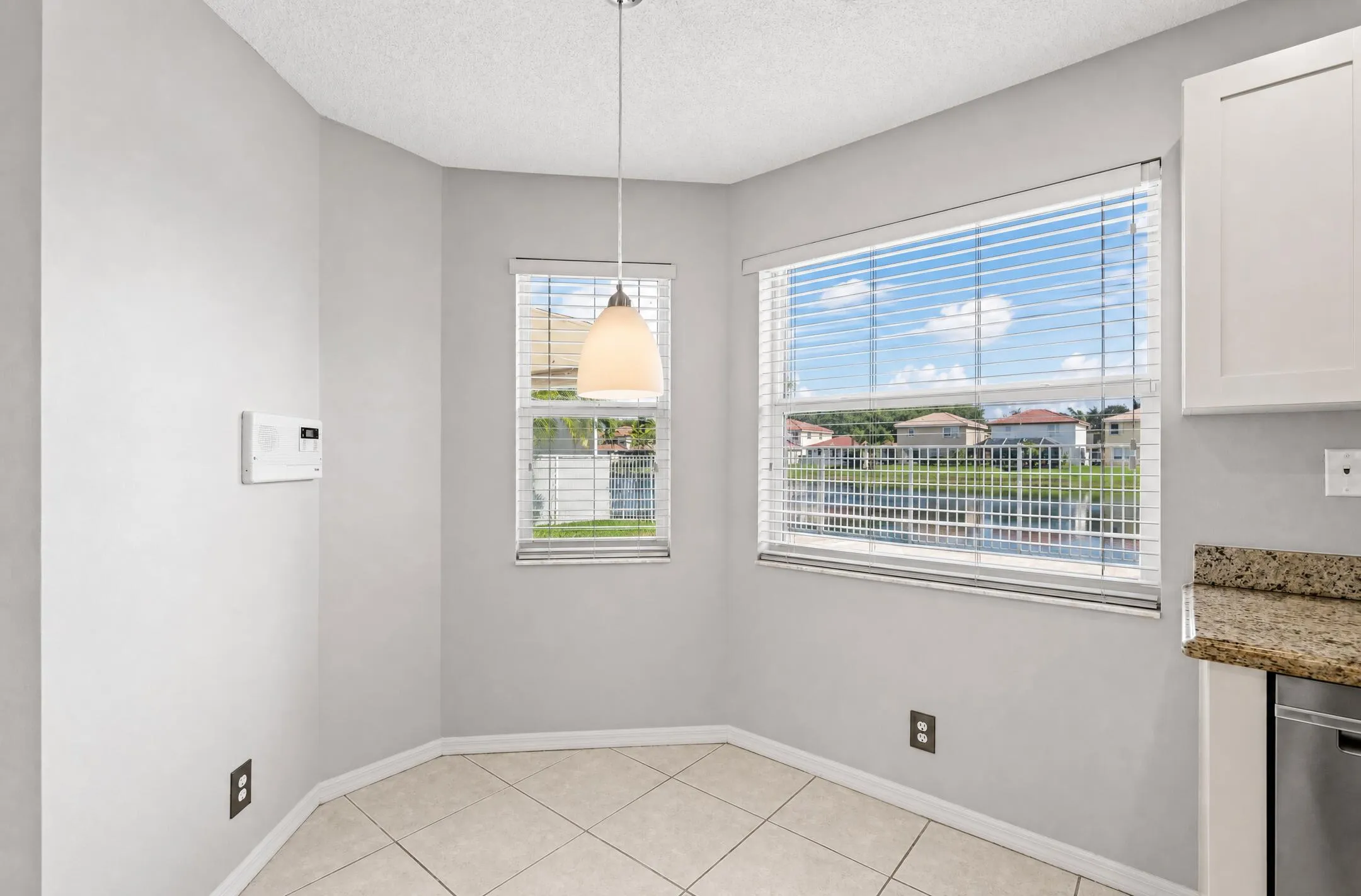3961 Crescent Creek Place - Eat In