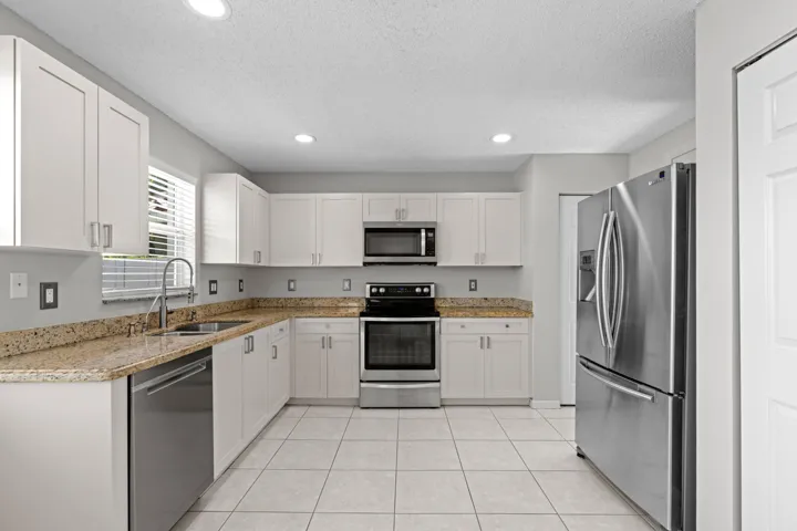 3961 Crescent Creek Place - Kitchen 2