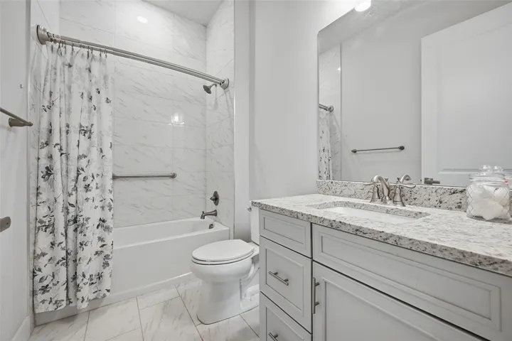 Bathroon 1