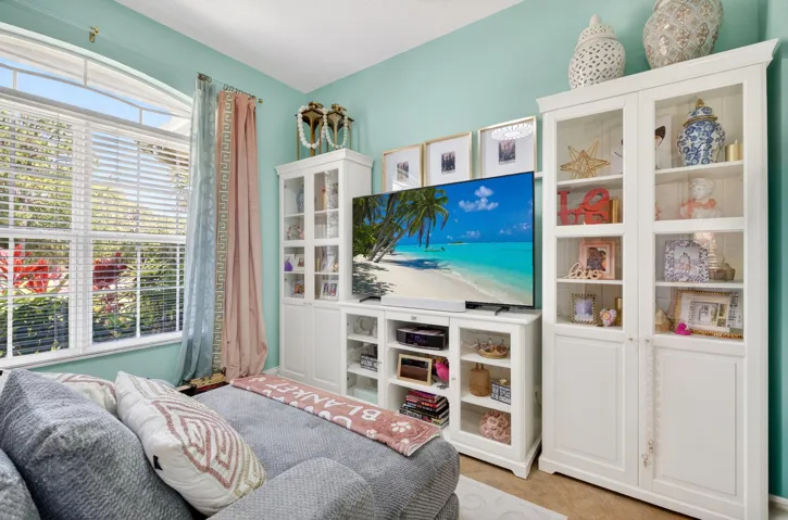 Bedroom/Office