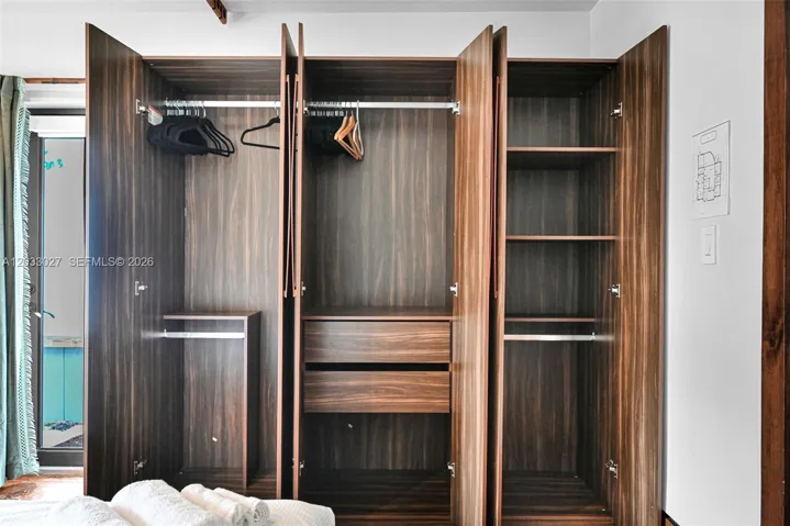 Photo 64