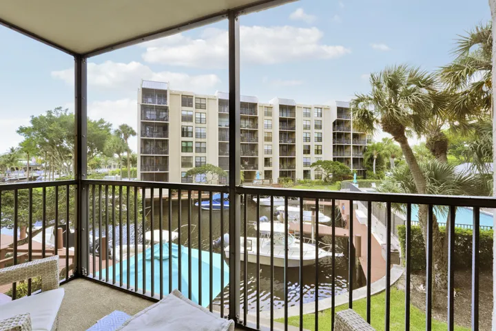 Screened Waterfront Balcony