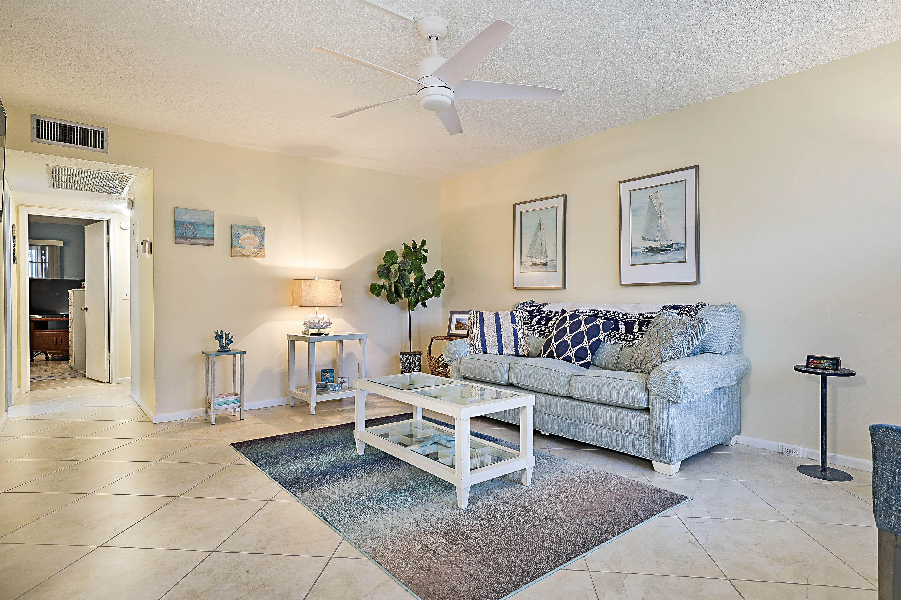 1023 Ellesmere B -4