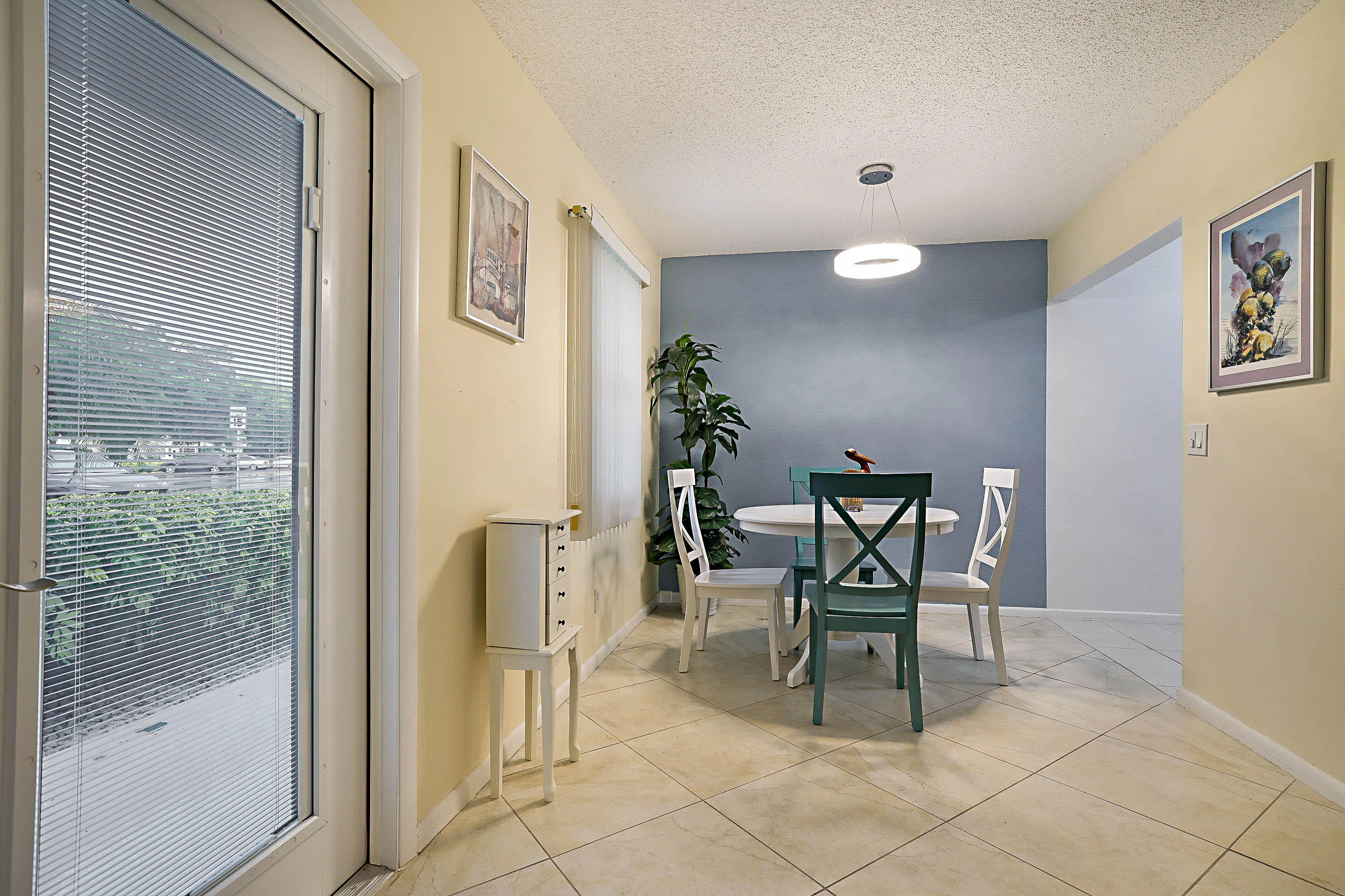 1023 Ellesmere B -8