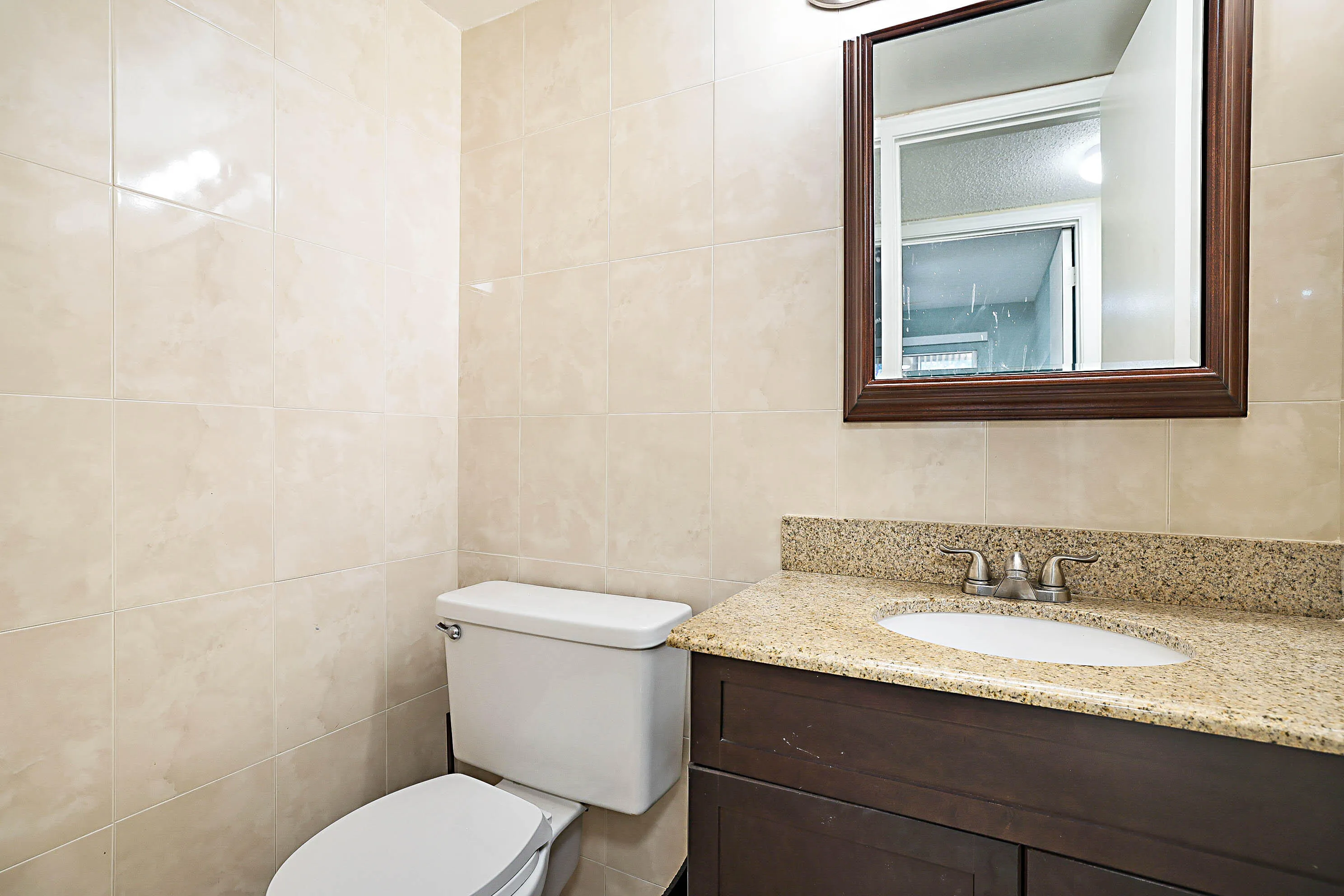 1023 Ellesmere B -16