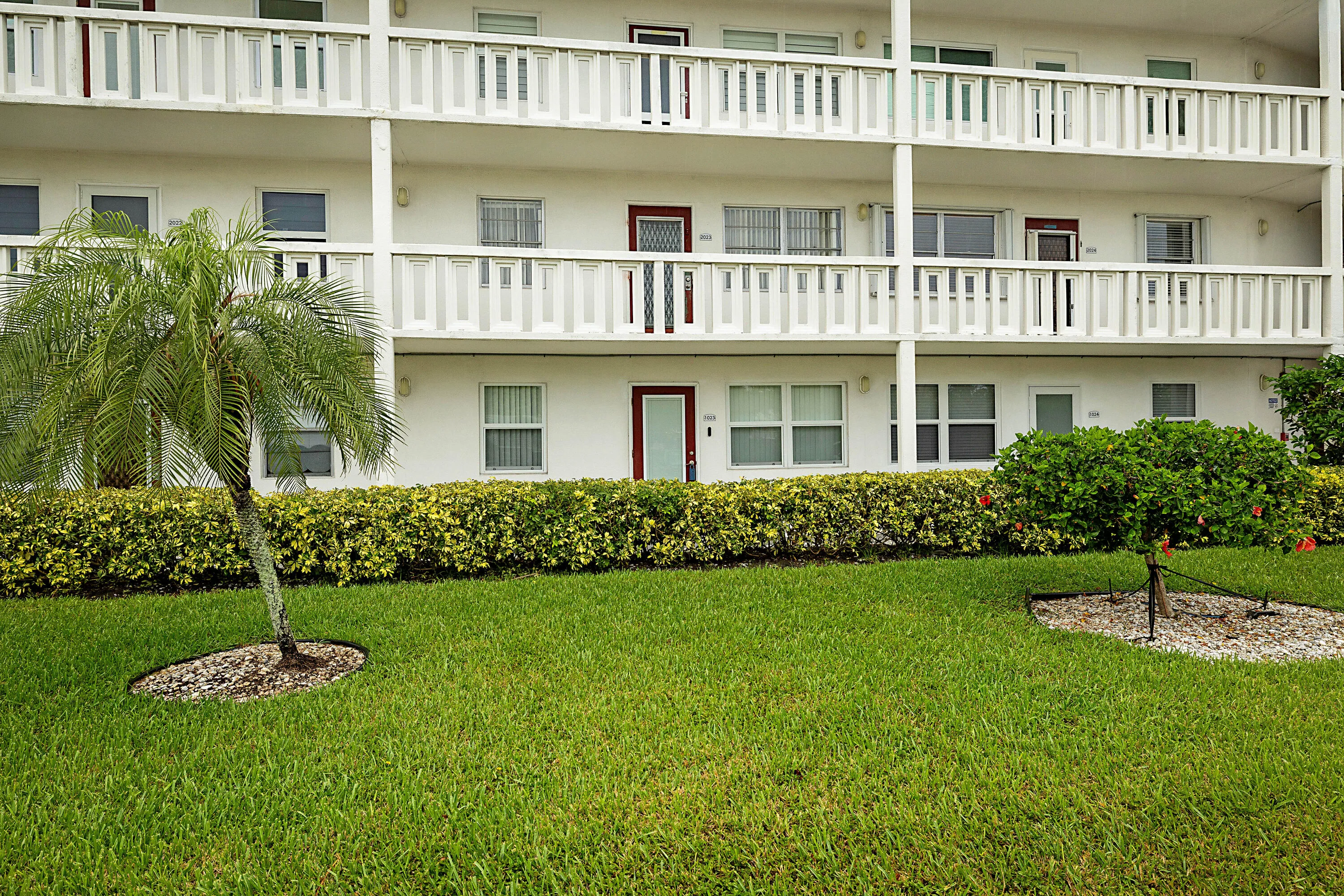 1023 Ellesmere B -22