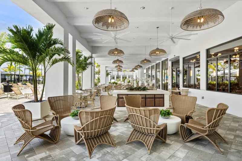 LOE Clubhouse-Outdoor Dining-318