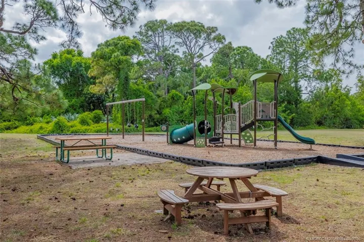 Main Park on Pinecrest Lakes Blvd
