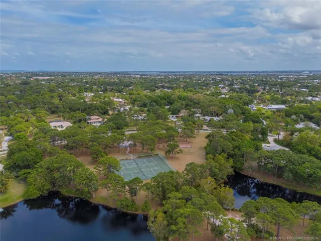 Main Park on Pinecrest Lakes Blvd