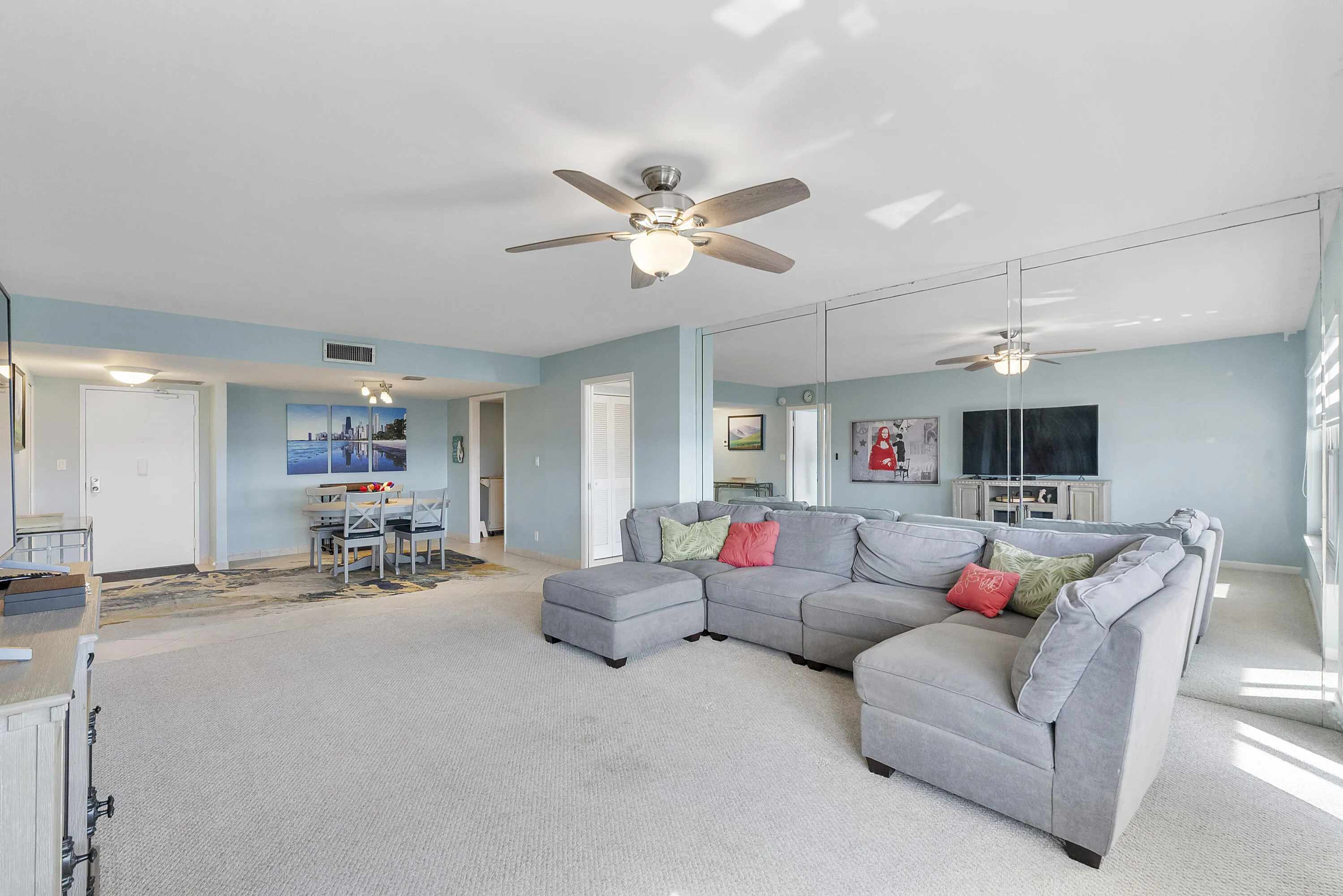 10777 W Sample Rd u918_011