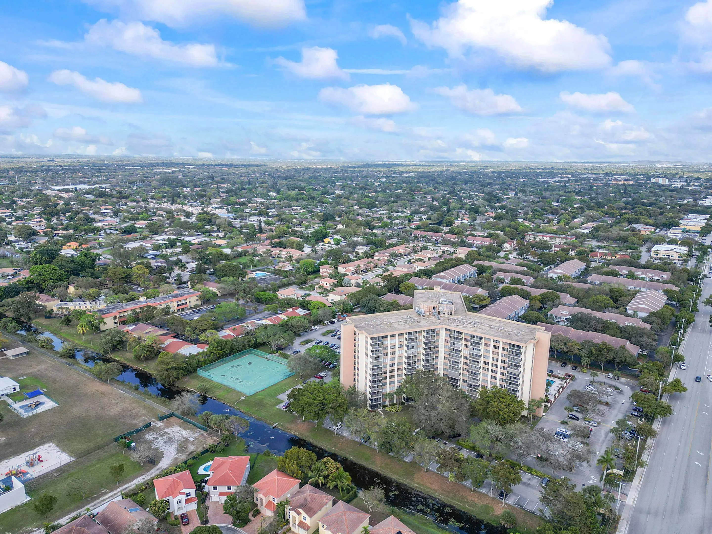 10777 W Sample Rd u701_007