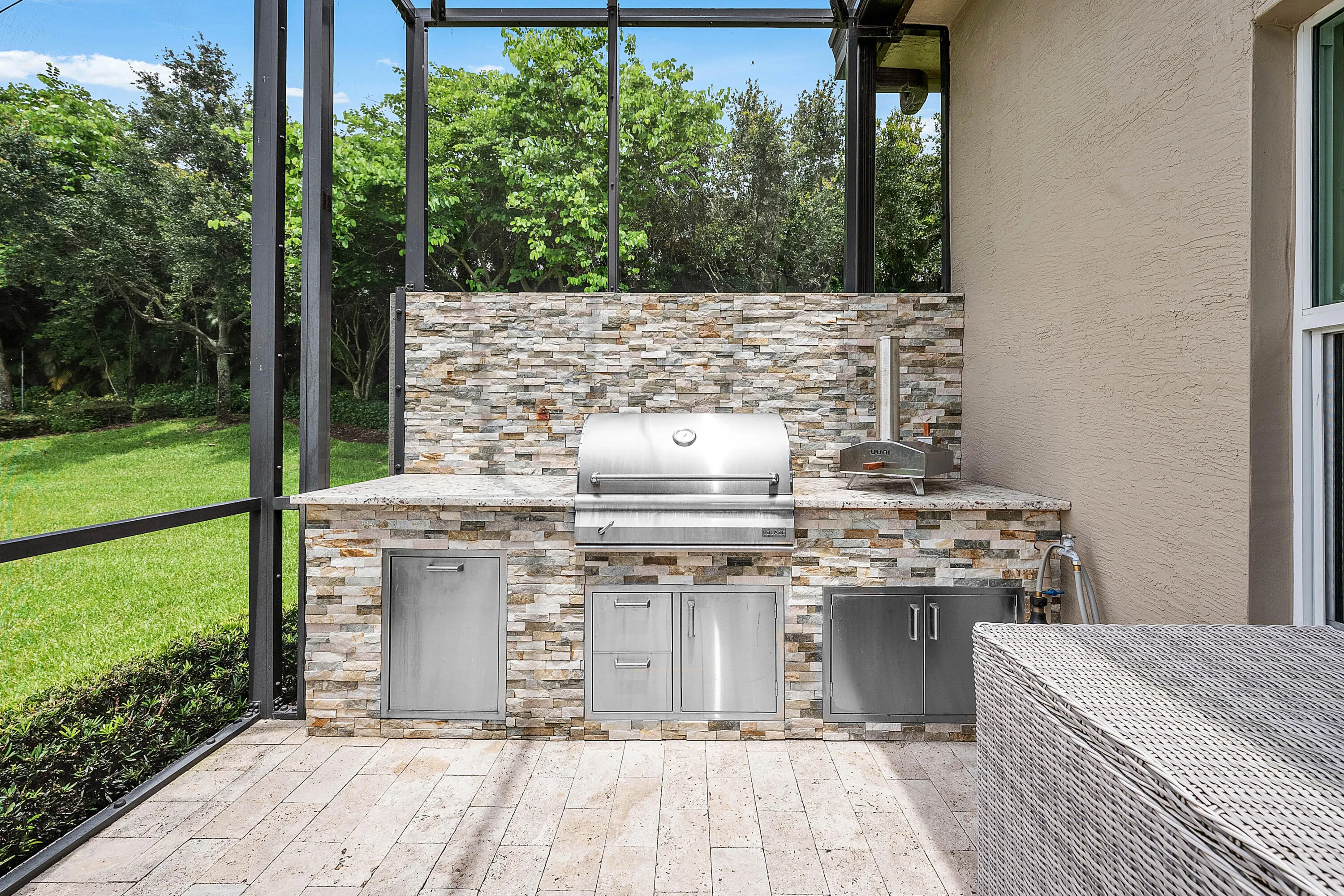 Outdoor Kitchen