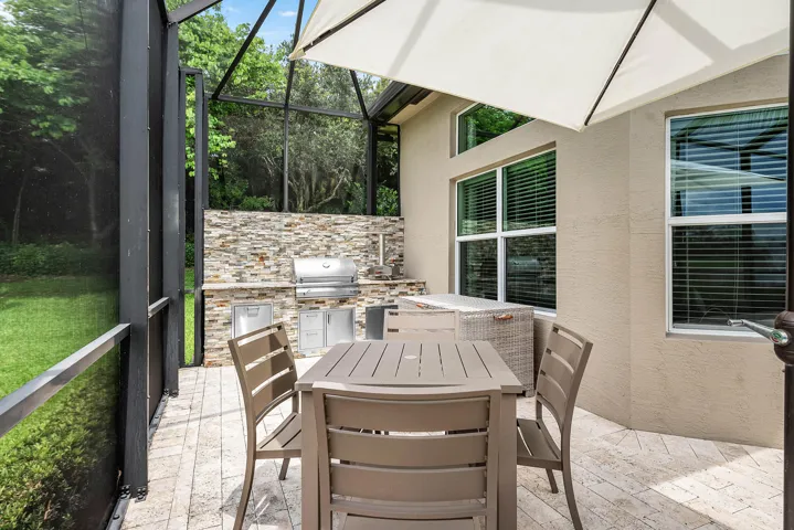 Outdoor Kitchen