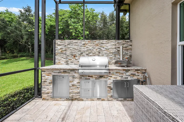 Outdoor Kitchen