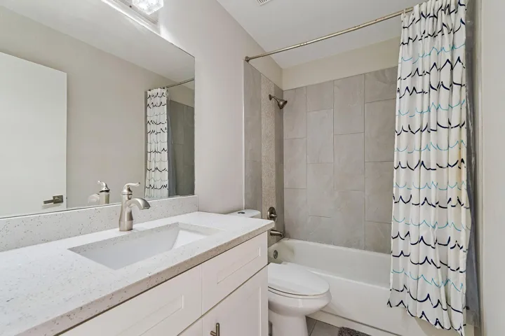 6343 Riverwalk #3