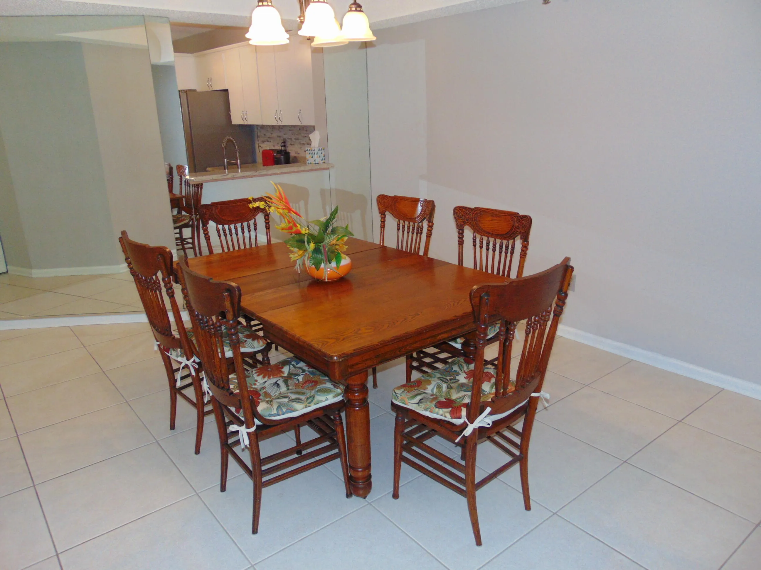 BIG DINING AREA