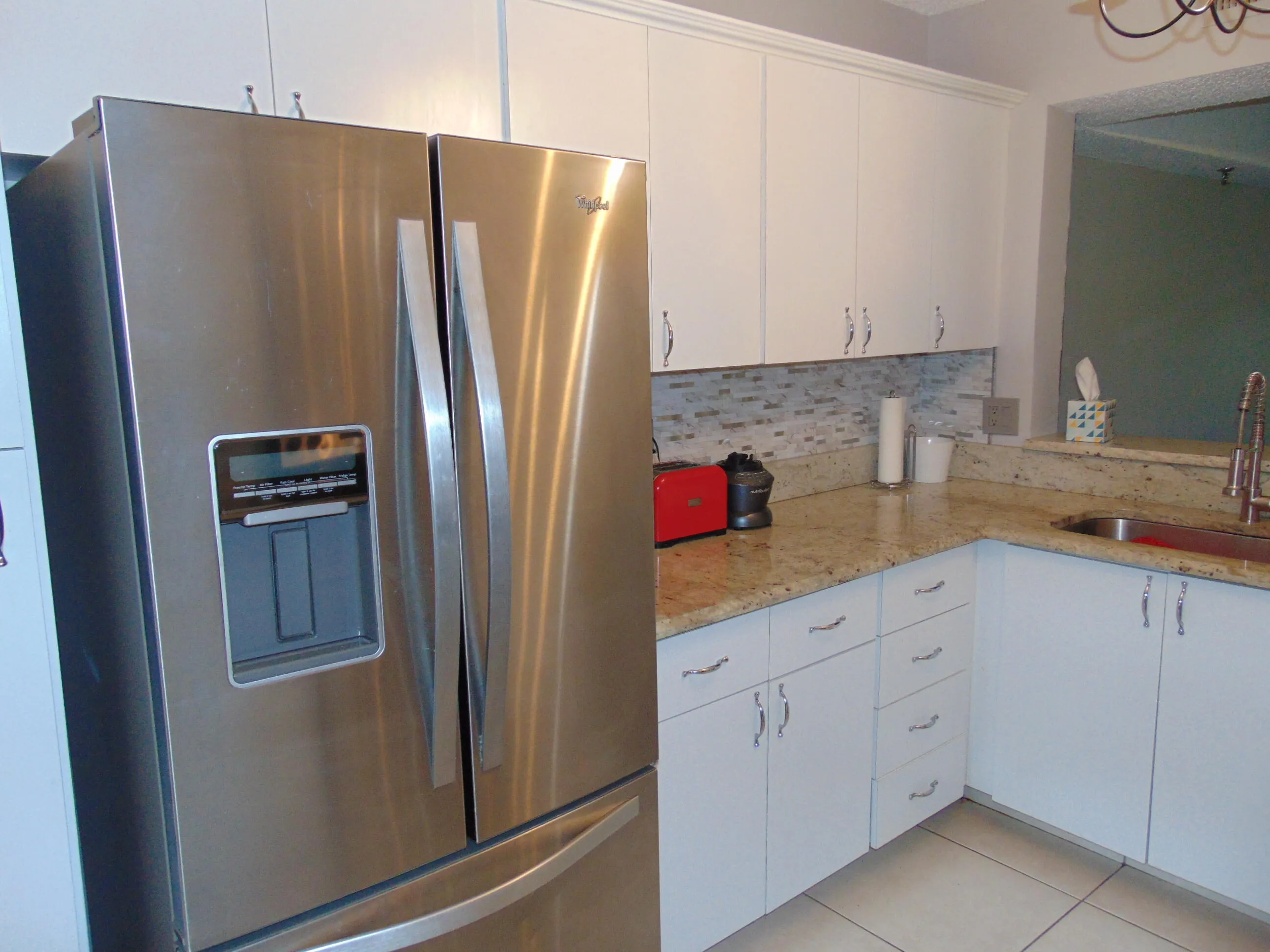 DUTCH DOOR REFRIGERATOR BOTTOM FREEZER