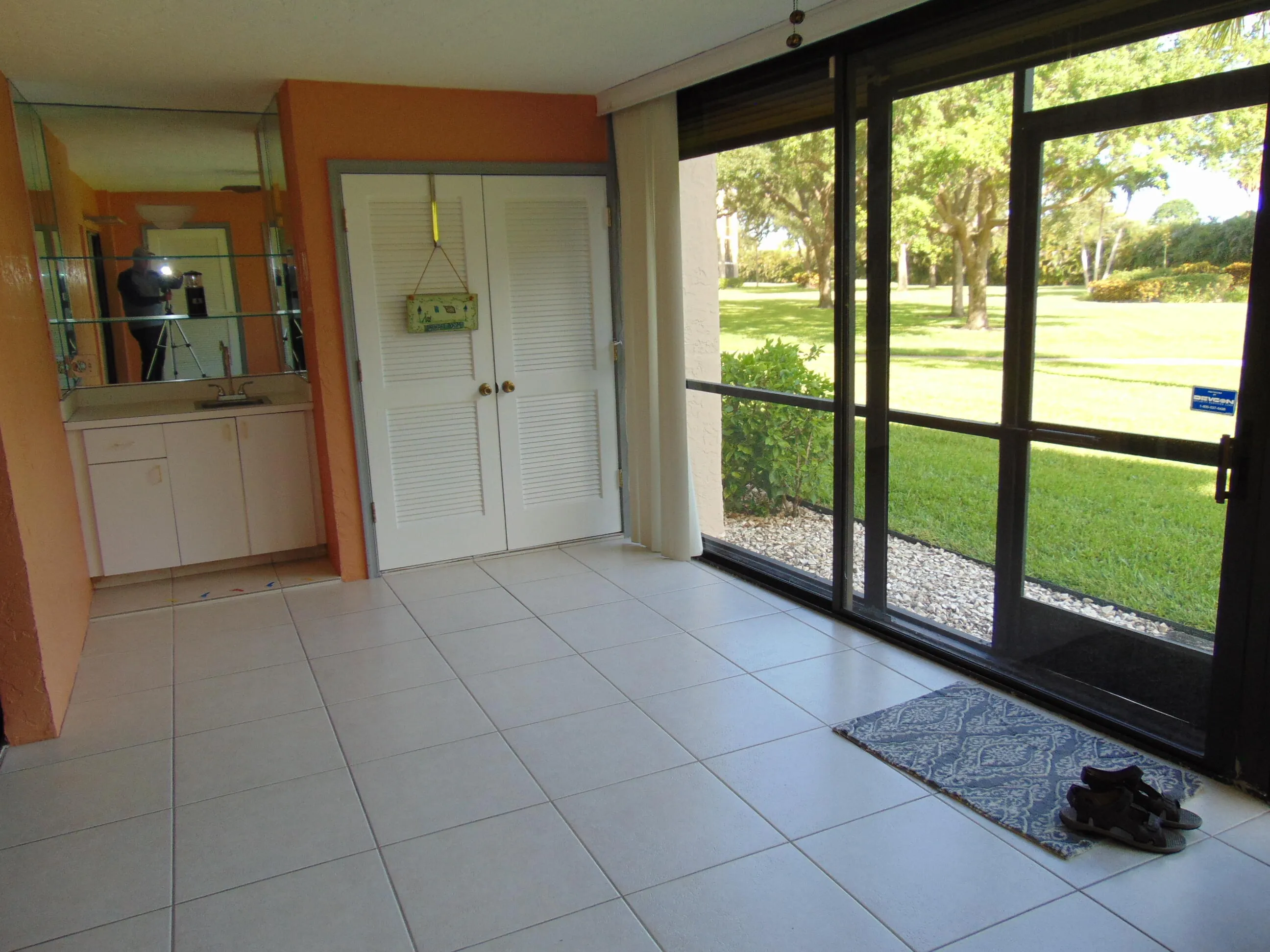 FLORIDA ROOM