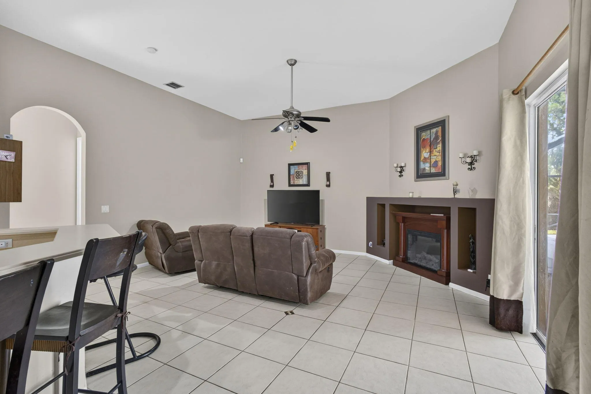 26-web-or-mls-BS1A1507