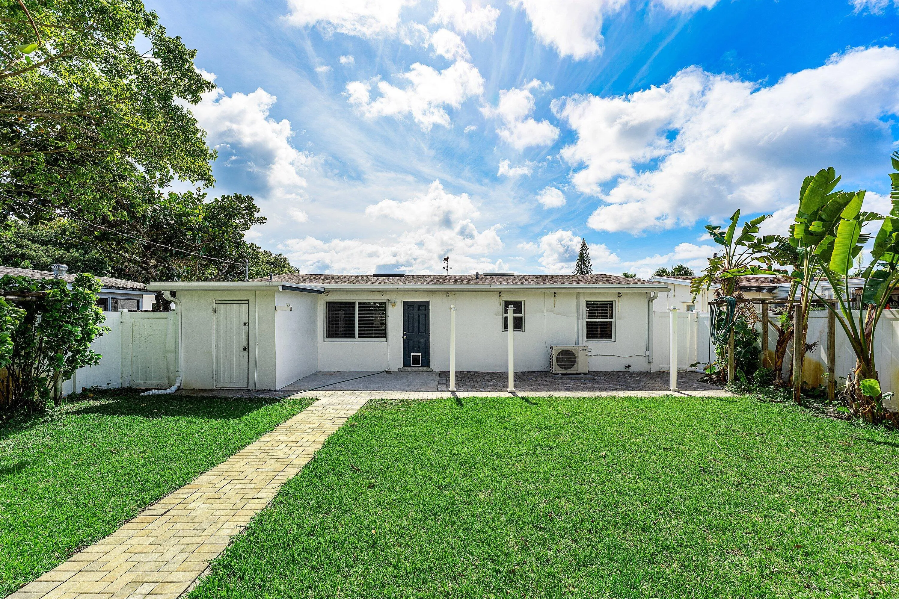 021-707SouthBroadway-Lantana-FL-33462-SM