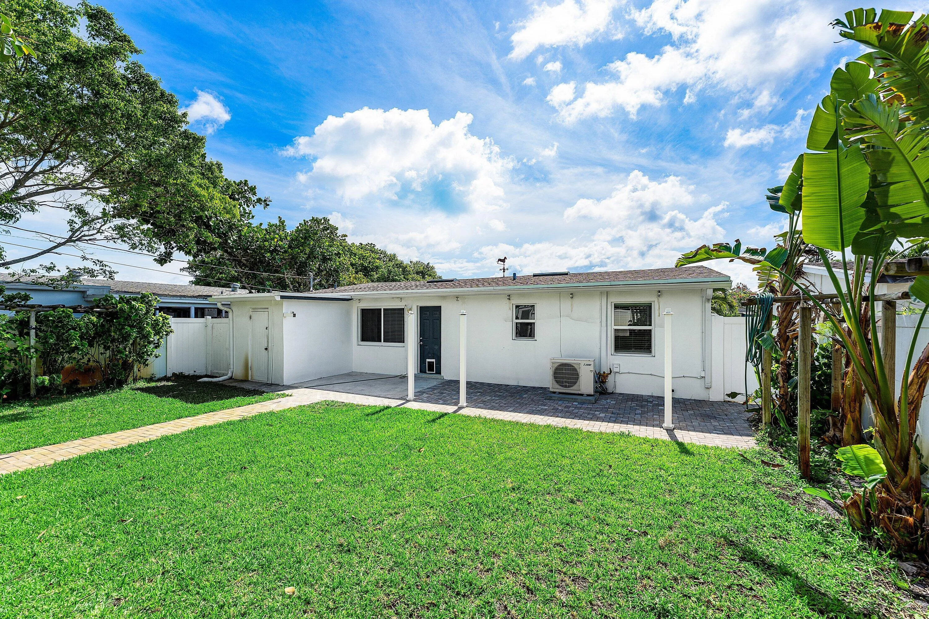 022-707SouthBroadway-Lantana-FL-33462-SM