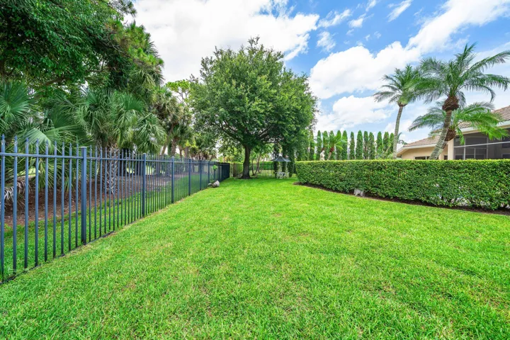 056-1697MayacooLakesBoulevard-WestPalmBe