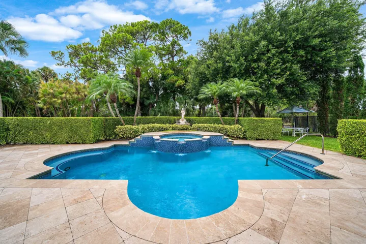 047-1697MayacooLakesBoulevard-WestPalmBe
